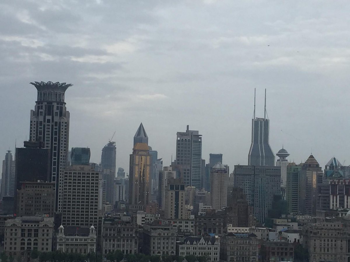 vsikka's tweet image. Yesterday I saw these 2 kites soaring over the #ShanghaiSkyline. #HumanImagination taking us past our boundaries...