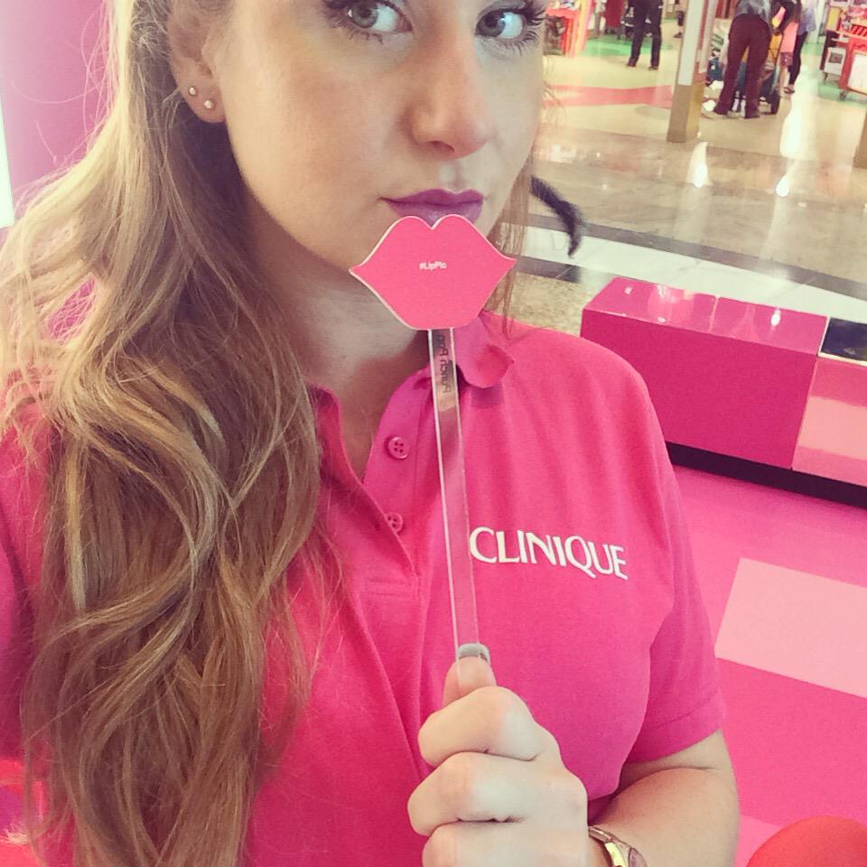 sashalouiserice's tweet photo. #LipPic #GrapePop #Clinique http://t.co/KN1RunKh2Y