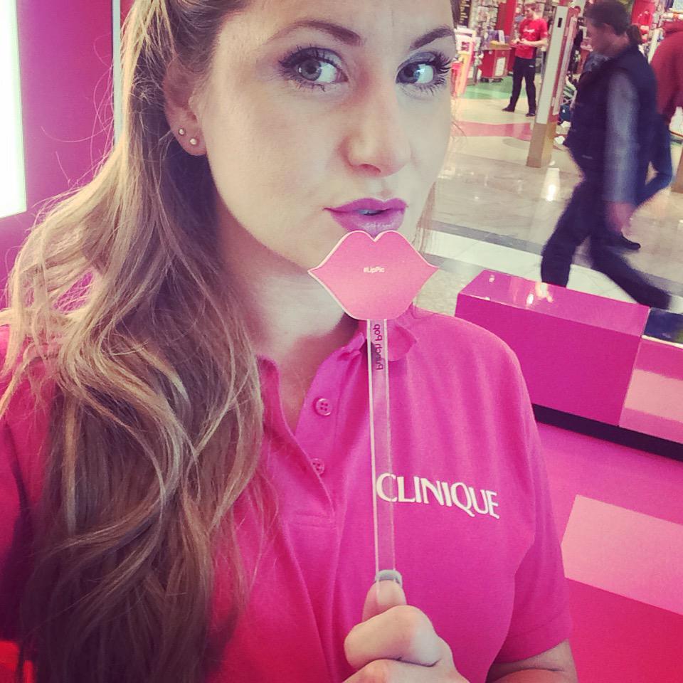 sashalouiserice's tweet photo. #LipPic #GrapePop #Clinique http://t.co/KN1RunKh2Y