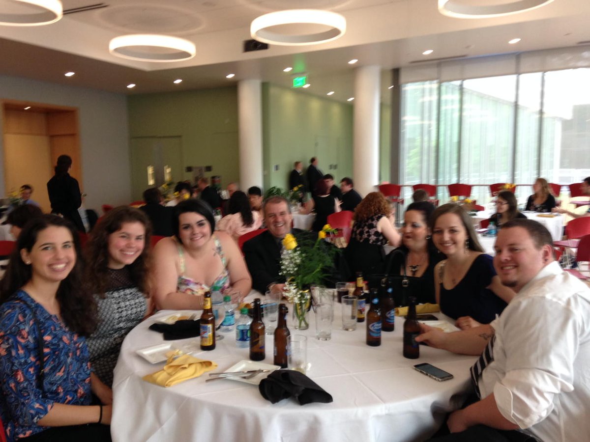 PresCevallos's tweet photo. At the Black and Gold Gala. #livetothetruth @framinghamU http://t.co/9kMrMmXcAx