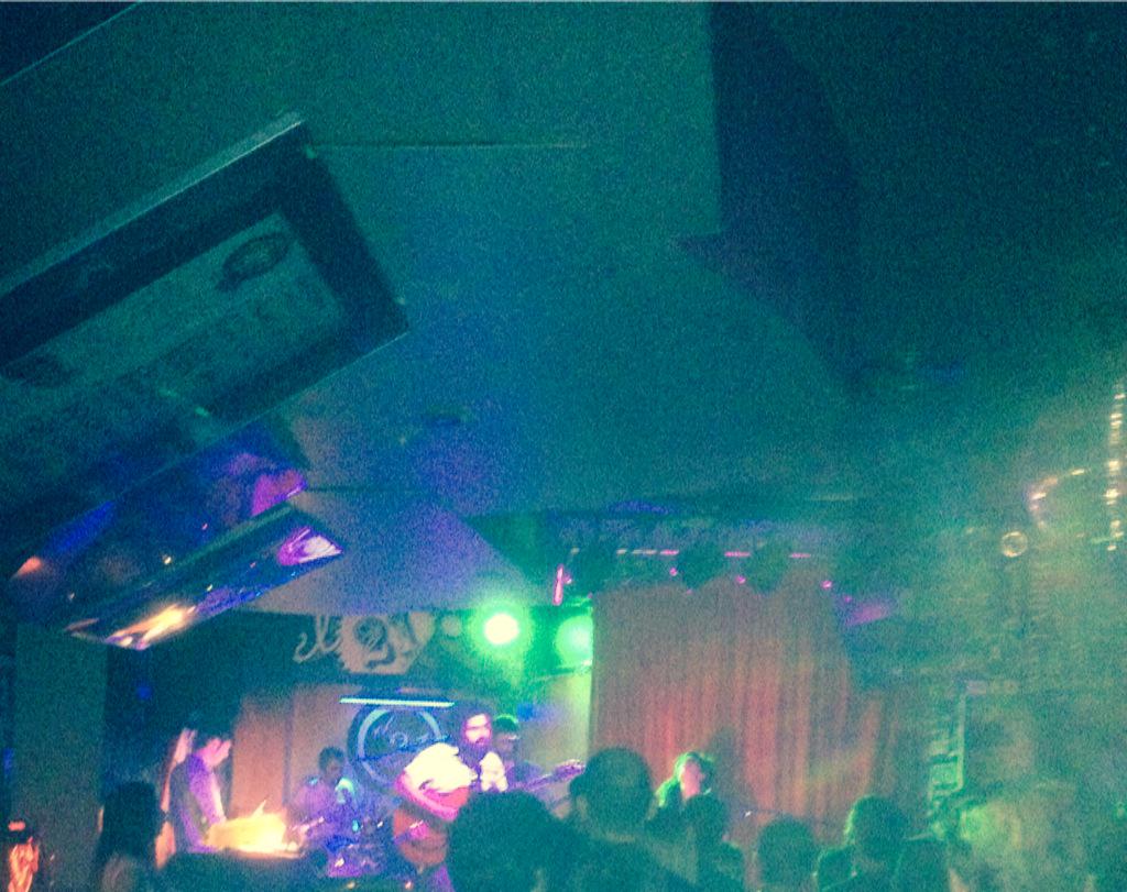 Concentración en el concierto de manos de topo en el 21