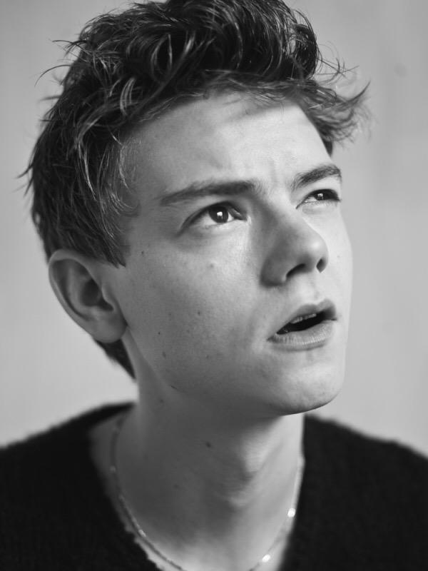 Happy 25th Birthday to this perfection, Thomas Brodie-Sangster!! I love you baby 