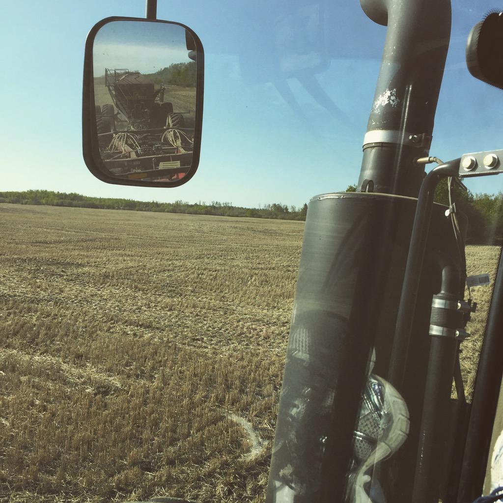 CPawluski's tweet photo. Last field in Eaglesham then to GP #seeding15 #seedhawk #case http://t.co/CGQlc85fKe