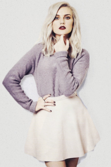BaesVSBaes's tweet photo. RT for Taylor Swift
FAV for Perrie Edwards http://t.co/Y2CTpUZWx5