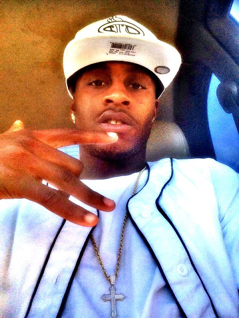 PayDaeThaPimp's tweet photo. #watitdo
#moneygangshit http://t.co/hBN55e9iIw