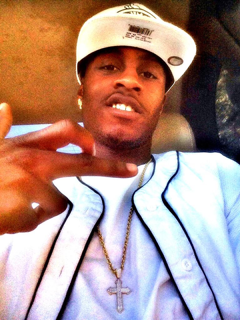 PayDaeThaPimp's tweet photo. #watitdo
#moneygangshit http://t.co/hBN55e9iIw