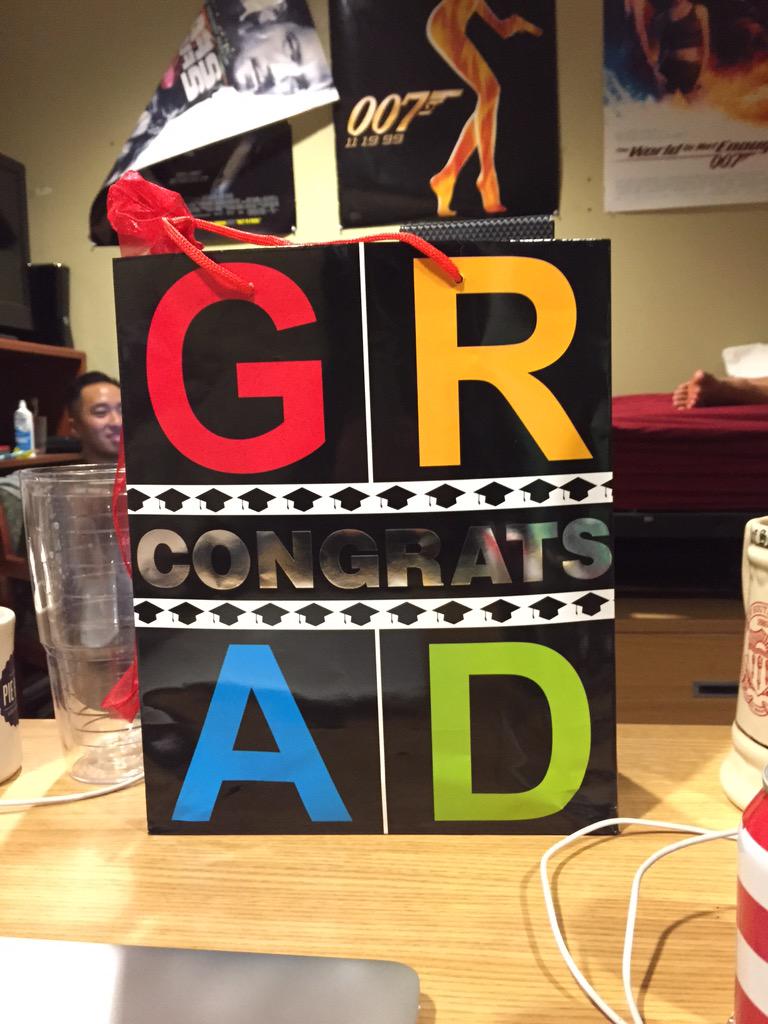 td_von's tweet photo. Congrats GARD!!! #USCgrad #2015 http://t.co/s5IqjS2kjT