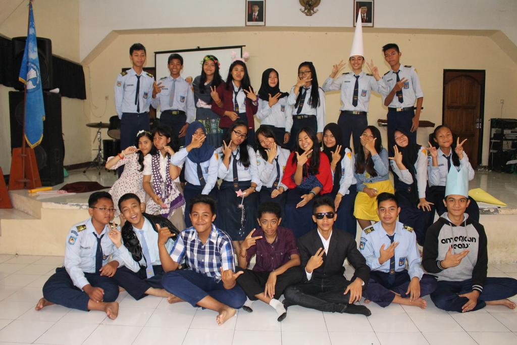 Angga_Yunandaaa's tweet photo. Bakal kangen kalian :D #spendu #terbaik #insolteration #9i #selaludihati http://t.co/QodJcVHajV