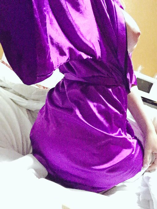 Night night lovelies😘 #WOWGirls http://t.co/QGLJfNcMY4<a href="/tag/wowgirls"class="tags">#WOWGirls</a>