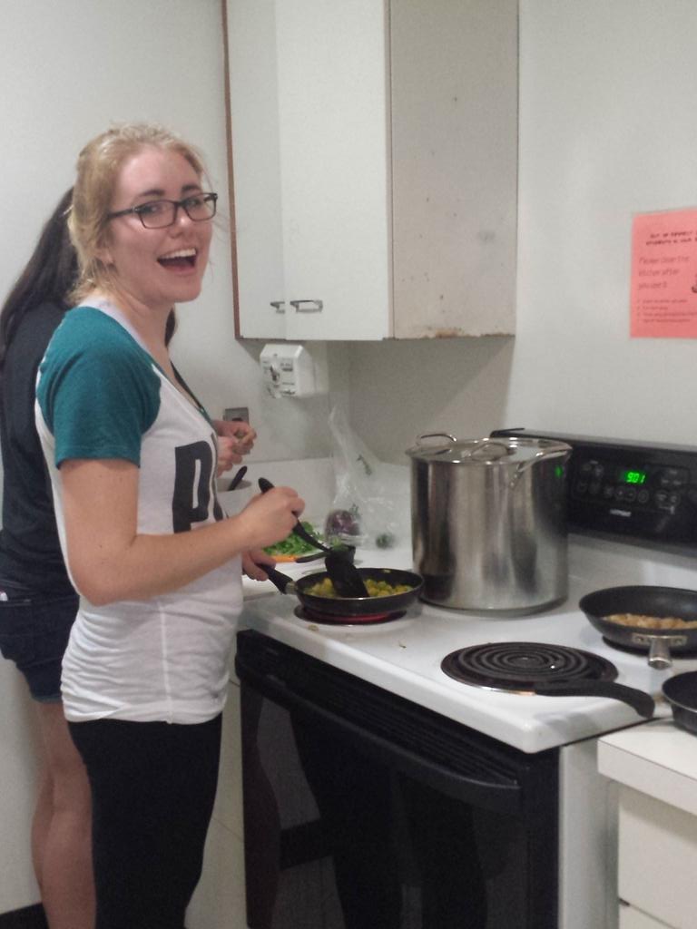 widjiterns14's tweet photo. Making curry for #GACHP2 project! http://t.co/NE79FqYjpL
