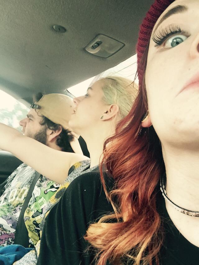 TheFlamingFaux's tweet photo. Austin last weekend. #beffies http://t.co/44sarVa84I