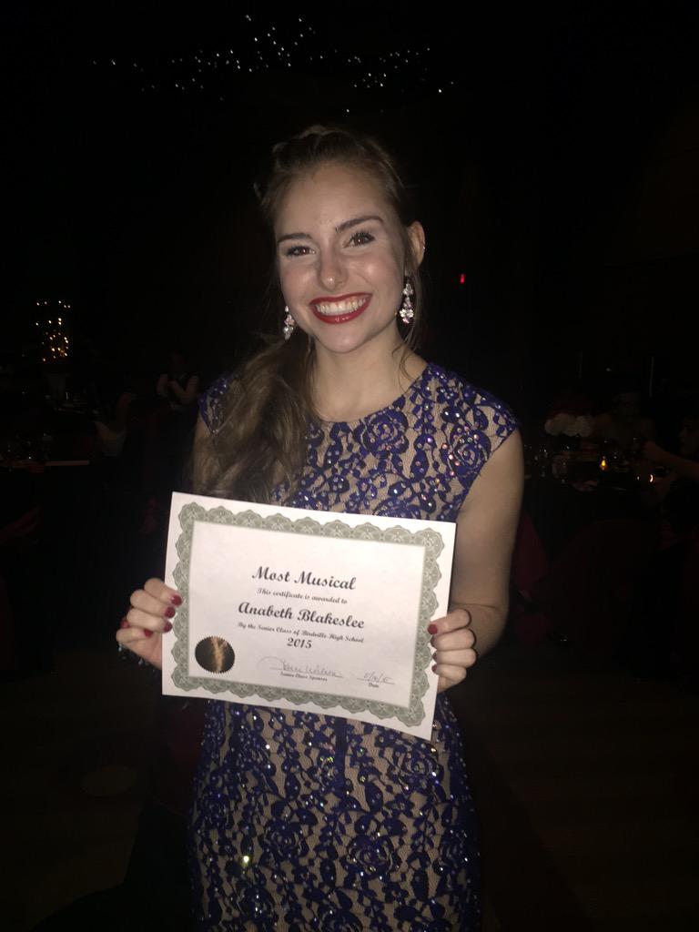 KristyBlakeslee's tweet photo. Baby girl all grown up! Talented and beautiful with an incredible heart! Love this little lady!! http://t.co/zumGWs2lrF