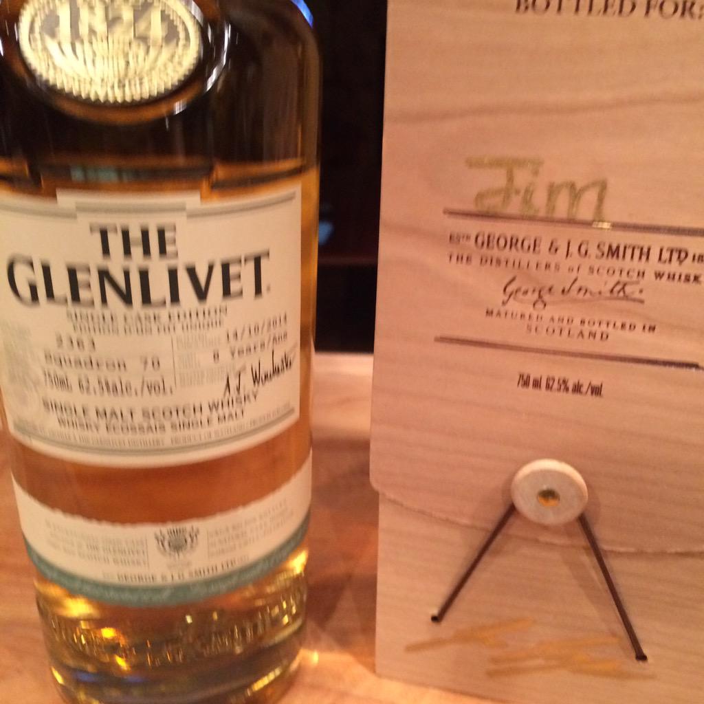 therealdealmaga's tweet photo. A dram of the goodstuff for #WorldWhiskyDay #theglenlivet #squadron70 #singlemalt #scotch http://t.co/i5oIIb11Uh