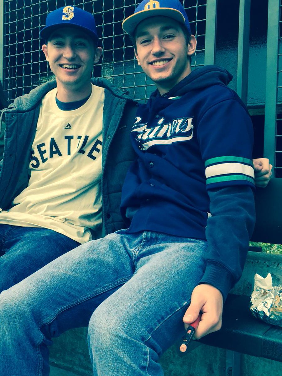 Annmarie8Marie's tweet photo. Happy Birthday Shaun &amp; Austin #gosteelhead http://t.co/hhXGtbNpos