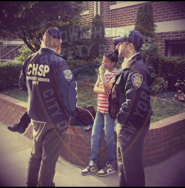 CHSPshmira's tweet photo. After quick response by shmira The @NYPD71Pct arrested a shoplifter from Kol tuv grocery, #TeamWork #71pct http://t.co/xoElYTtW12