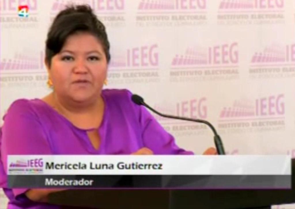 PP_BAEZ's tweet photo. Guapísimas y súper profesionales mis queridas compañeras @Voxmontejano y @maricelaluna en conducción de #Debates2015 http://t.co/BjuytJx2Np