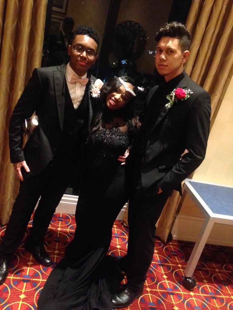 haitiansince97_'s tweet photo. #Highpointprom http://t.co/8ObviMmbBc