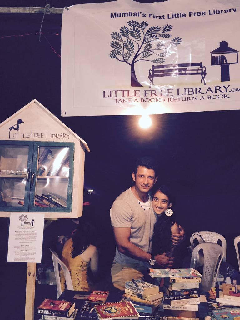 TheSharmanJoshi's tweet image. With my niece Kiara at #BombayLocal @lflmumbai was there to promote the concept of
@LtlFreeLibrary