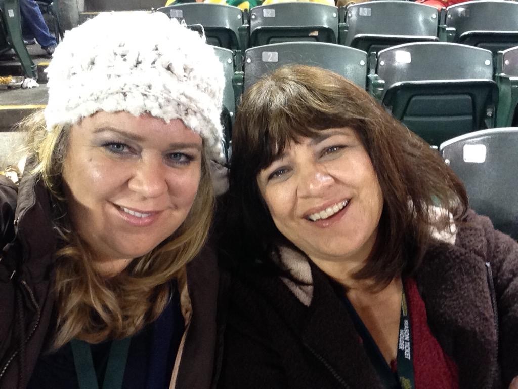 LynnetteChir's tweet photo. #ATTHECOLISEUM http://t.co/sU2Gb9gkAB