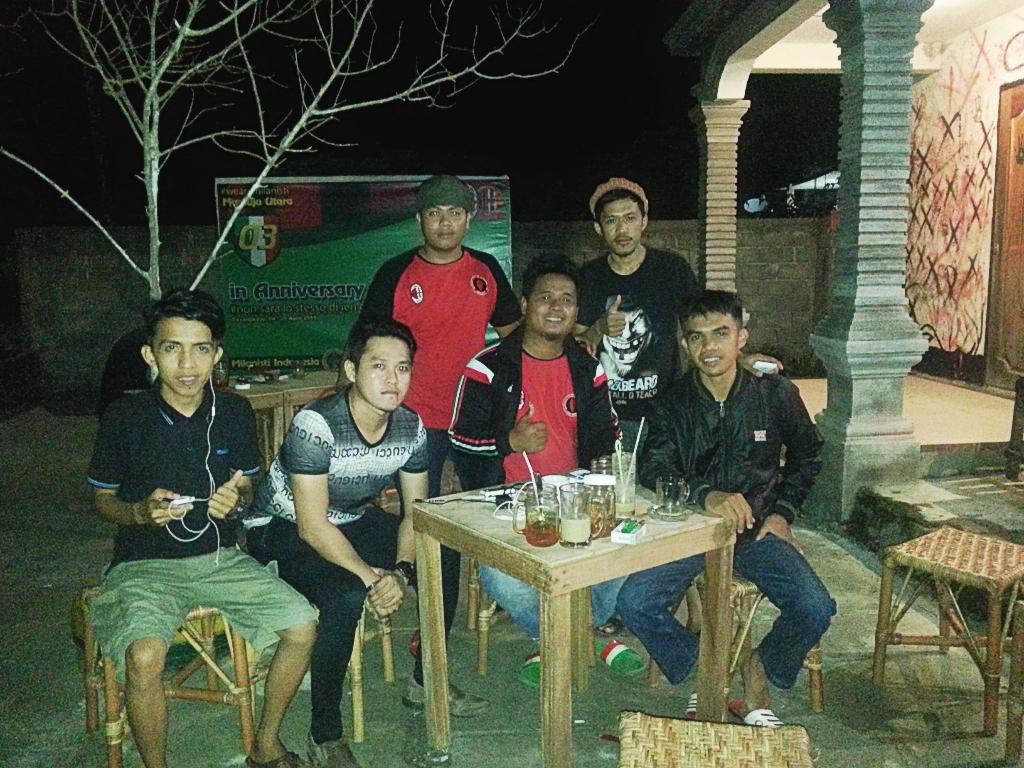 Kedatangan tamu dari <a href="/MIBasisBitung/">Milanisti Bitung</a>  om fansis wellcome om grazie udh maen ke <a href="/misp_matra/">MILANISTI MATRA</a>