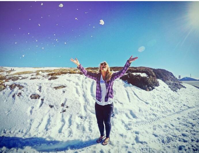 HothamLodges's tweet photo. Ash enjoying the sun and the snow. #moresnow #lesssun #fromnowon #please https://t.co/kPoY3IvhCF http://t.co/vNJeCx5OAZ