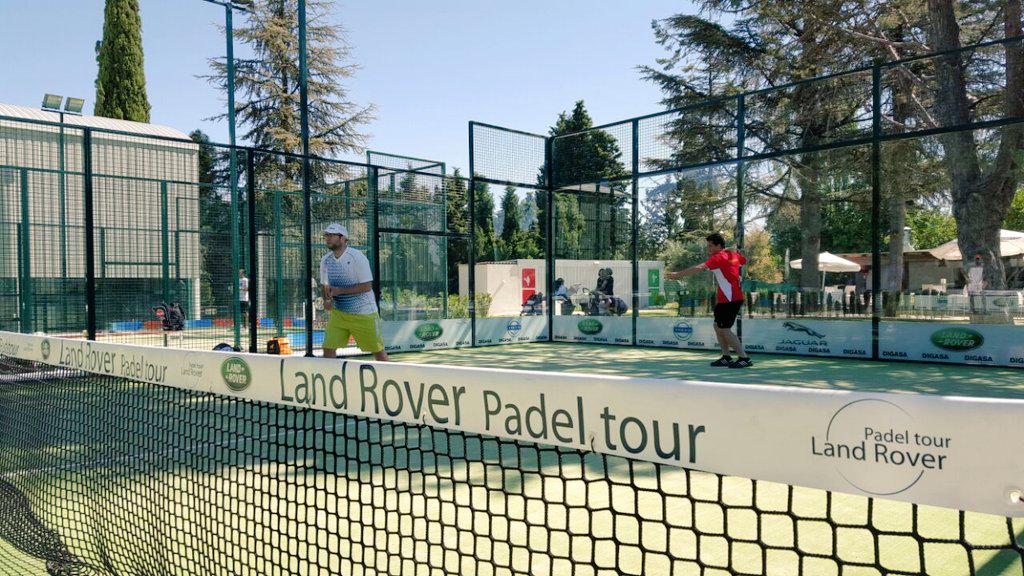 cdcortijoaire's tweet photo. Empieza a sentirse el @LandRoverPadel
Inscripciones abiertas! #digasa @padelworldpress @wikipadelnet @LandRover_es http://t.co/wi2jMKHcyw