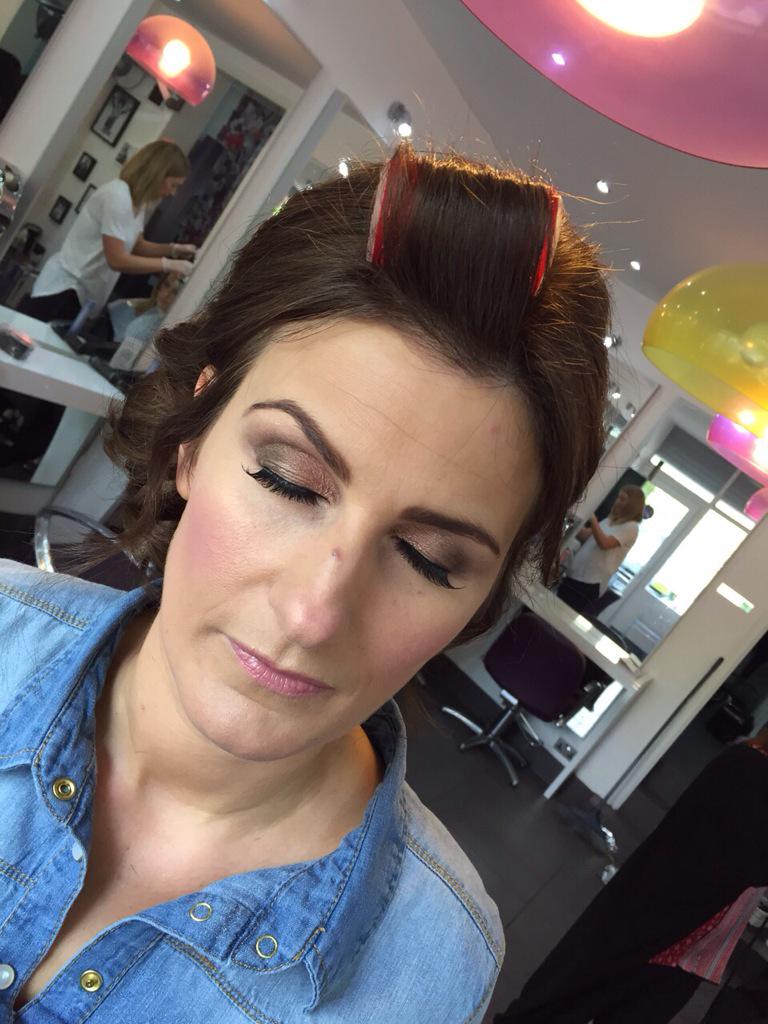 MakeUpRedCarpet's tweet photo. Makeup by me using @MACcosmetics pigments @Illamasqua blush and @CTilburyMakeup foundation #wedding #makeup http://t.co/cz84EYGlsd