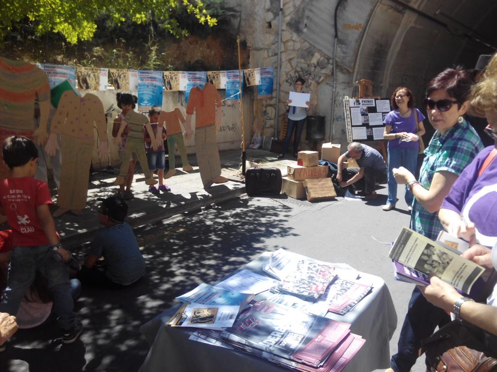 daseiz11276's tweet photo. Presentando el cuadernillo Trabajo y Familia. Derechos familiares de las personas y derechos sociales de las familias http://t.co/jHvQUfoh7z