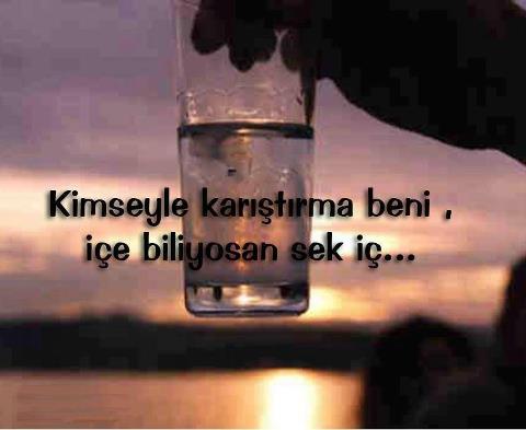 Turk_RAKISI's tweet photo. Kimseyle karıştırma beni, içebiliyorsan sek iç. http://t.co/xcYmEP9YXx
