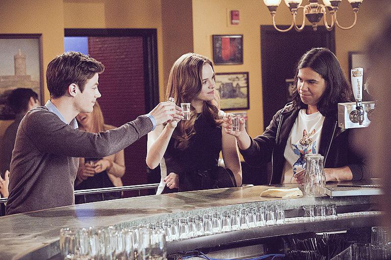 RT FOR - Oliver, Felicity and Diggle
FAVE FOR - Barry, Caitlin and Cisco