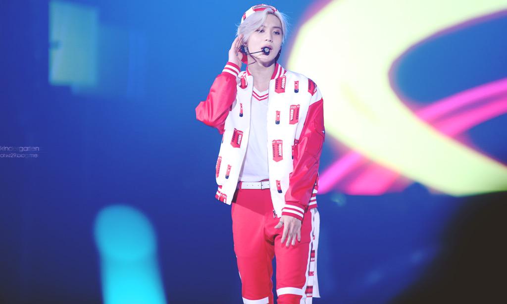 kin_718's tweet photo. 샤이니월드IV 태민 SWC IV TAEMIN wow woof woof http://t.co/kdZ2vP6AaS