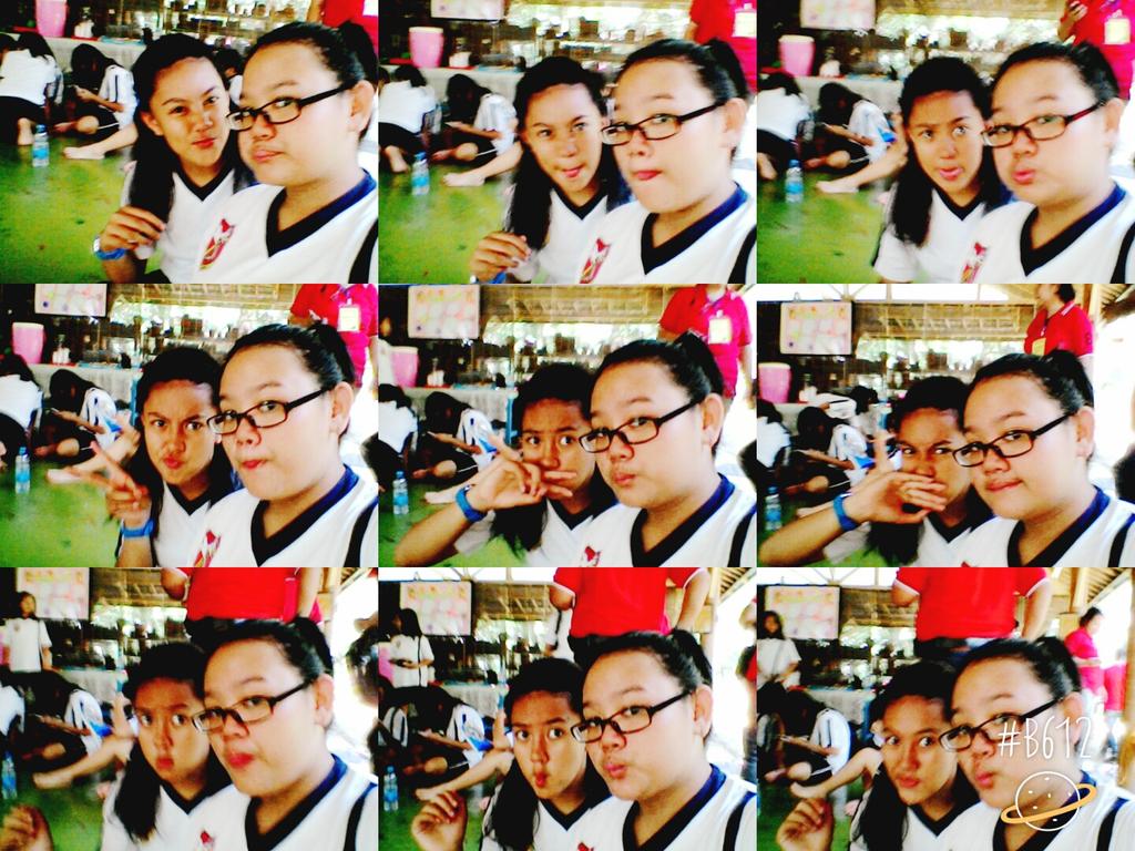 nailafla's tweet photo. Me with friend http://t.co/vj5DcA1HjG