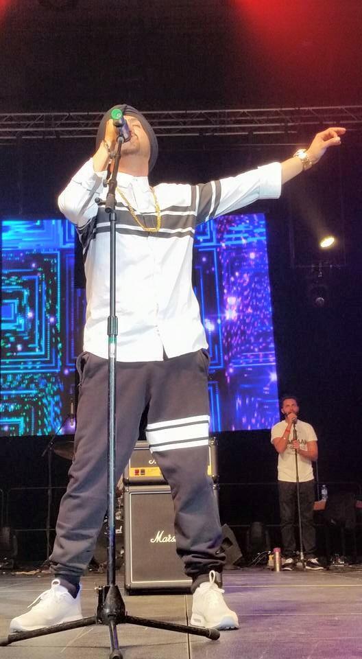 diljitdosanjh's tweet photo. SOLD OUT ABBOTSFORD SHOW😎😎 LOVE U FOLKS😘😘 http://t.co/Vp1gVj9zcL