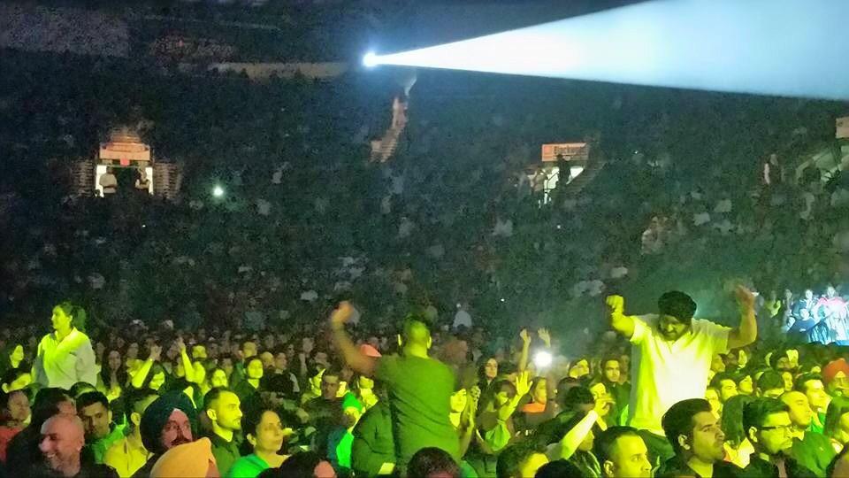 diljitdosanjh's tweet photo. SOLD OUT ABBOTSFORD SHOW😎😎 LOVE U FOLKS😘😘 http://t.co/Vp1gVj9zcL