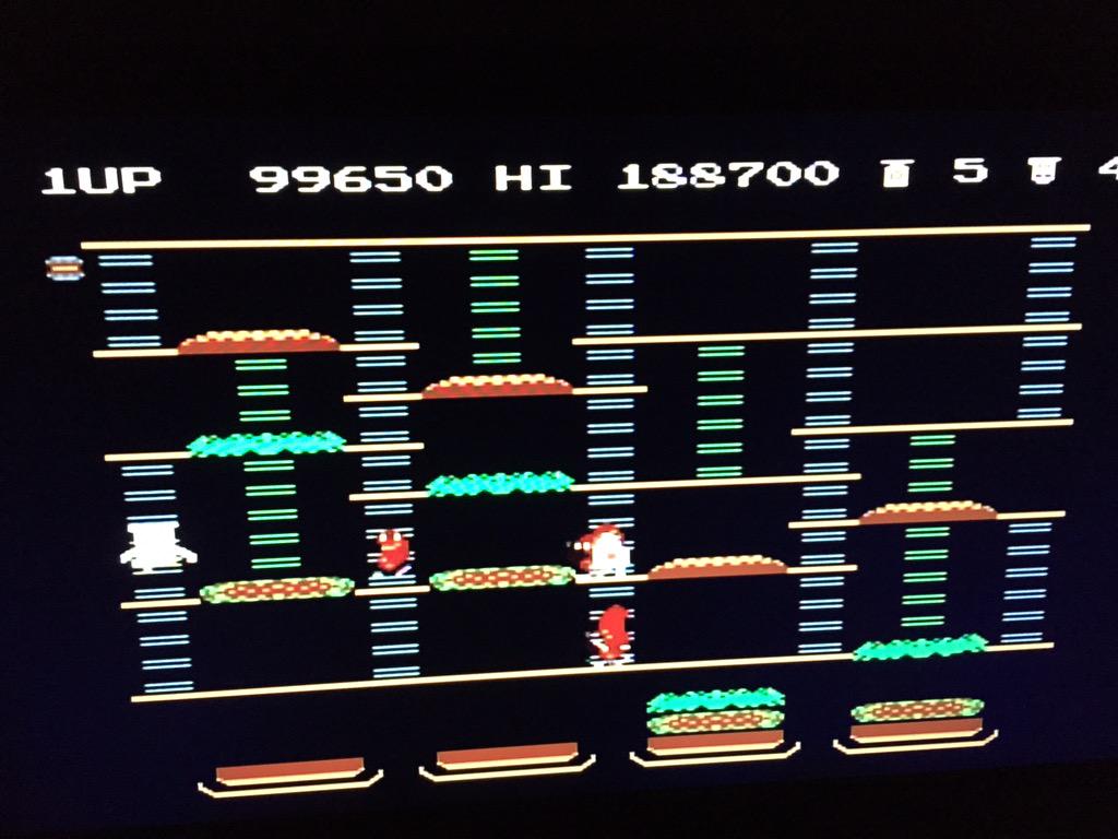 350 pts shy of an extra life and a 6 digit score. So goes #BurgerTime