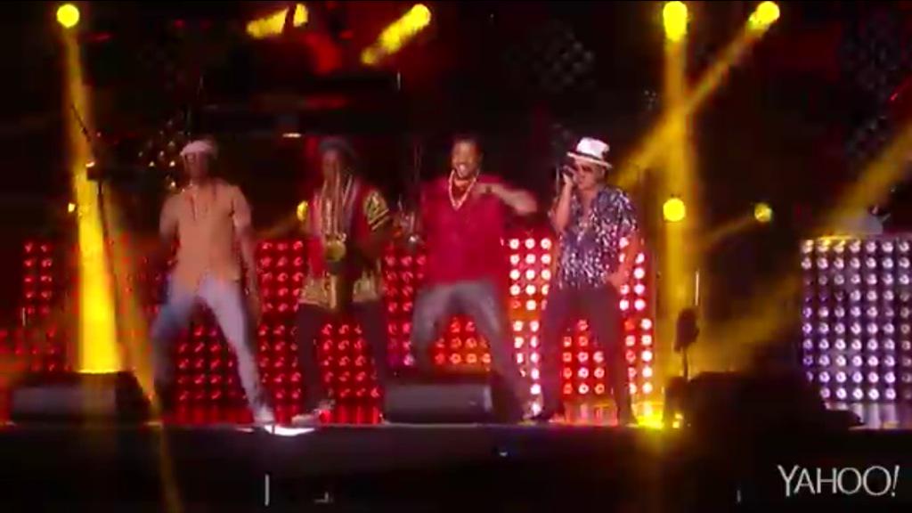 LoveShellyXOXO's tweet photo. #hipthrusting http://t.co/GjQRFKy1lI