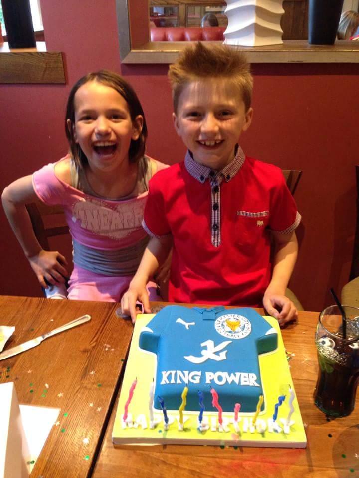 kcbish75's tweet photo. A double celebration for Sammy happy cakeday xx #lfcfc #footballcake http://t.co/F7Z9JkidKZ http://t.co/7j2ccK3kqO