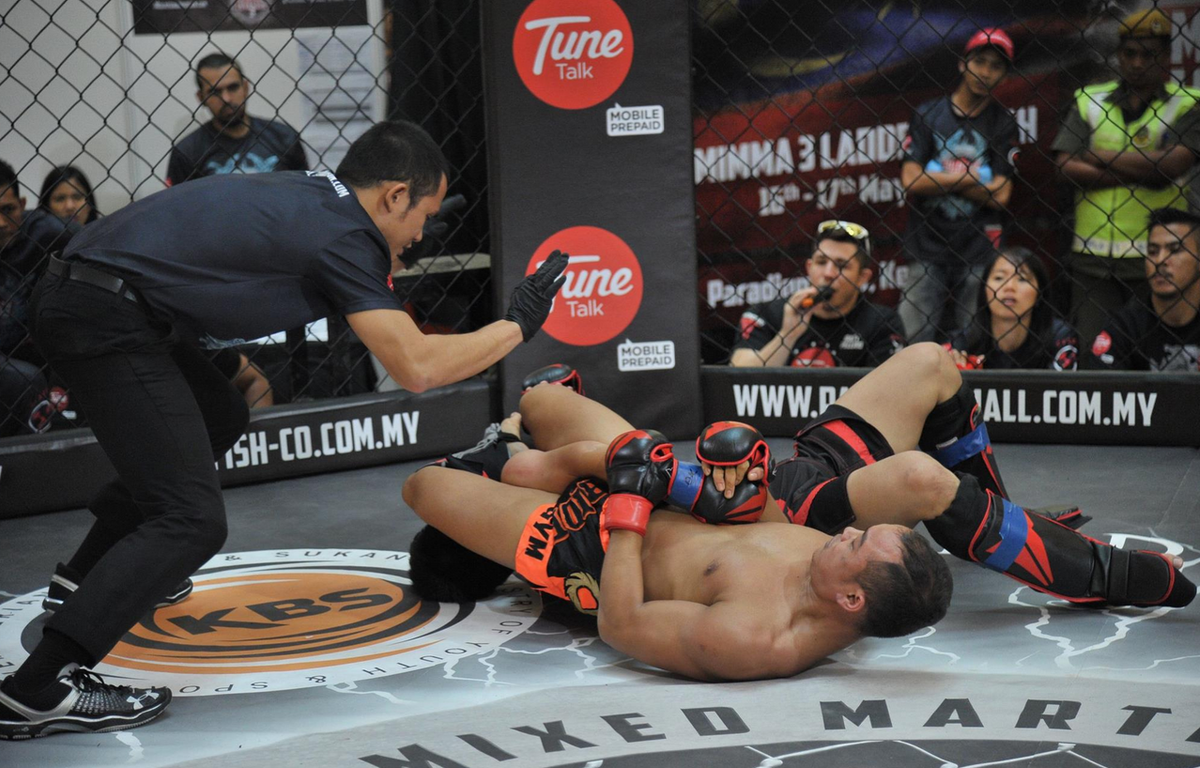 MIMMAFC's tweet photo. Faizal Yasok takes the win via armbar! 

#MIMMA3 http://t.co/8wIPR91YWA