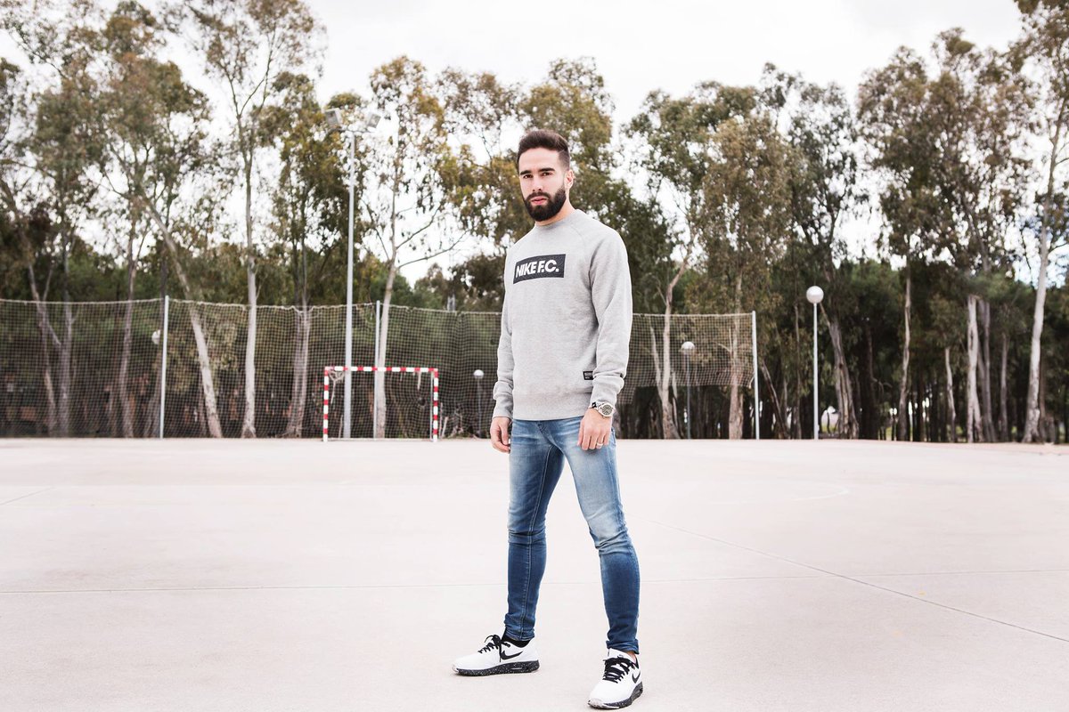 ProD_Soccer_ES's tweet photo. Aquí es donde empezó a jugar @DaniCarvajal92
Ver colección Nike F.C http://t.co/Ml90hEPVN9
#dominalacalle http://t.co/8myXfwh7u6