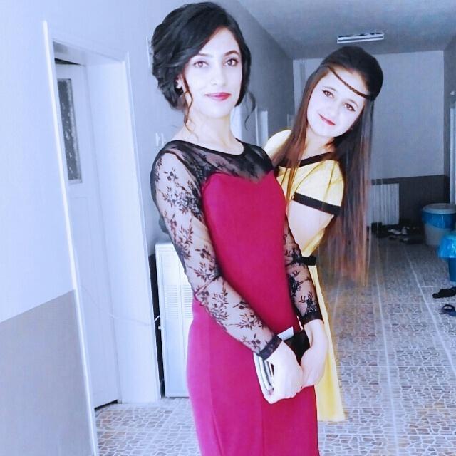 CilemKayadelen's tweet photo. Mezuniyet Balosu öncesi :) http://t.co/I3aHCZoos7