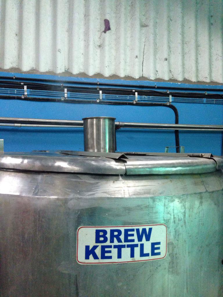gatewaybrewery's tweet photo. #InsideGBC : Getting ready to brew a fresh batch of #WhiteZen right now. An ideal Sunday for us. #GBCCraftBeer http://t.co/2F66jMZGlN