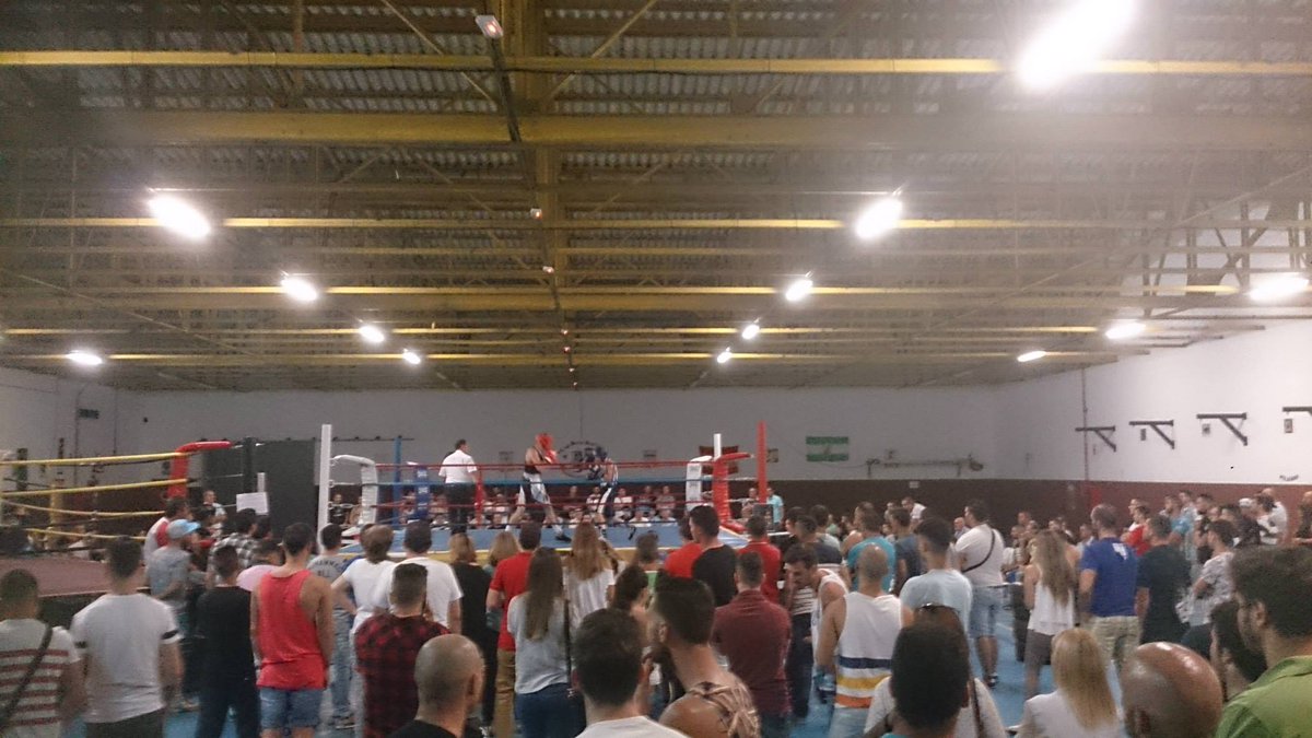 boxeosevilla's tweet photo. 1ºParte Ábum Finales Cto. Andalucía #Boxeo 2015 en gym Hytasa http://t.co/ArtoRCCTIN Gracias por el apoyo señor@s!! http://t.co/0QAtA2MS2a