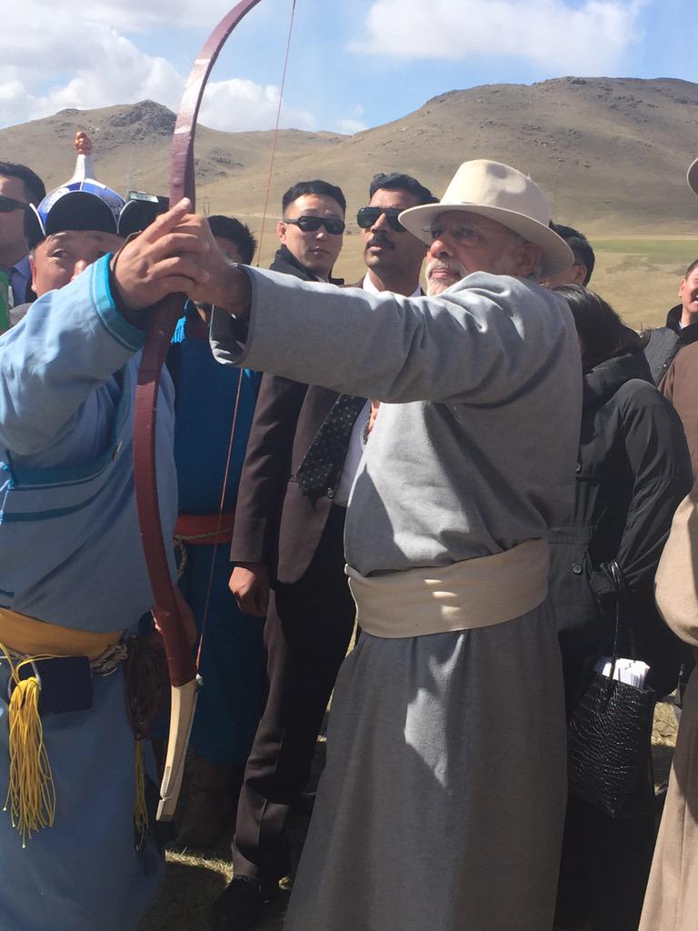 narendramodi's tweet photo. Colourful &amp; vibrant Mini Naadam Festival, in the midst of nature. http://t.co/9XmswwBMss