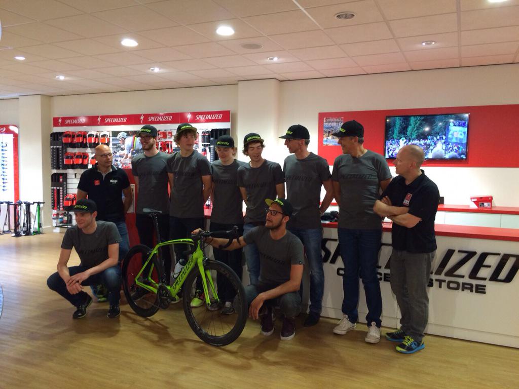 TriteamRdam's tweet photo. Gisteren een geslaagde dag met het team! Bekijk onze Facebook pagina voor meer foto's, maar hier een paar: http://t.co/5hwHZthTeM