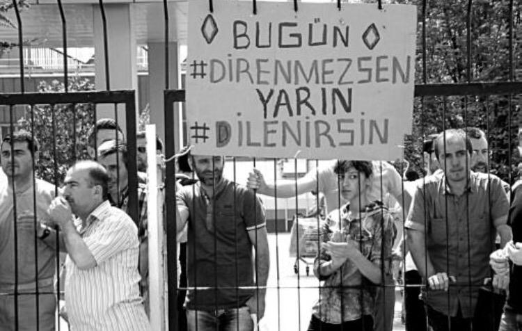 emekli_sen's tweet photo. Bursada 10000 işçi direniyor. Haklıyız Kazanacağız. #direnişçi #RenoİscileriDireniyor #RenoDireniyor http://t.co/koEWdheI9F