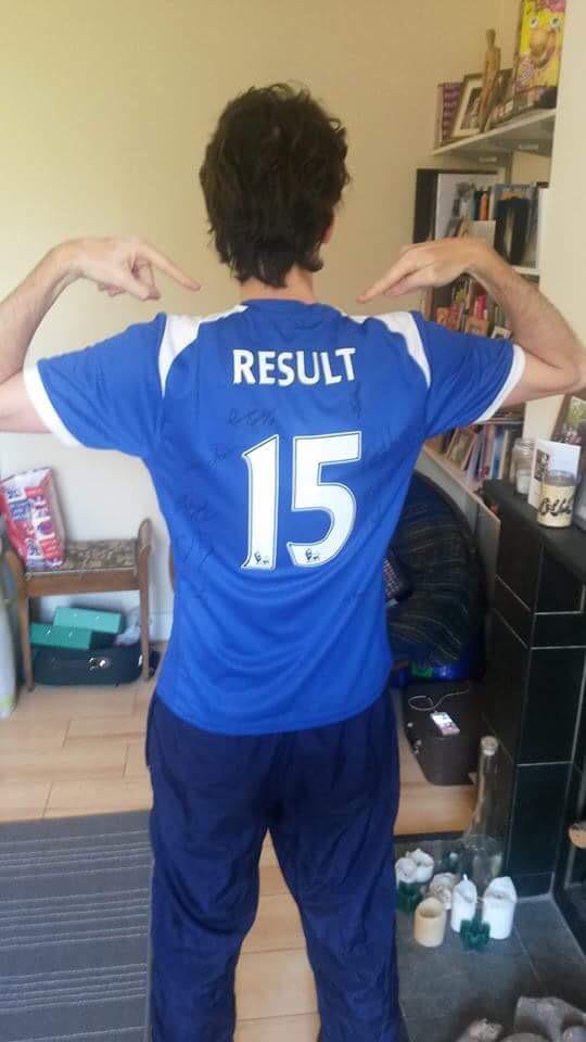JulesChan95's tweet photo. This is what hard work and love can achieve. A FRESH signed t-shirt for one of our fans the other night. @ResultPlay http://t.co/BlnlR7RoR5