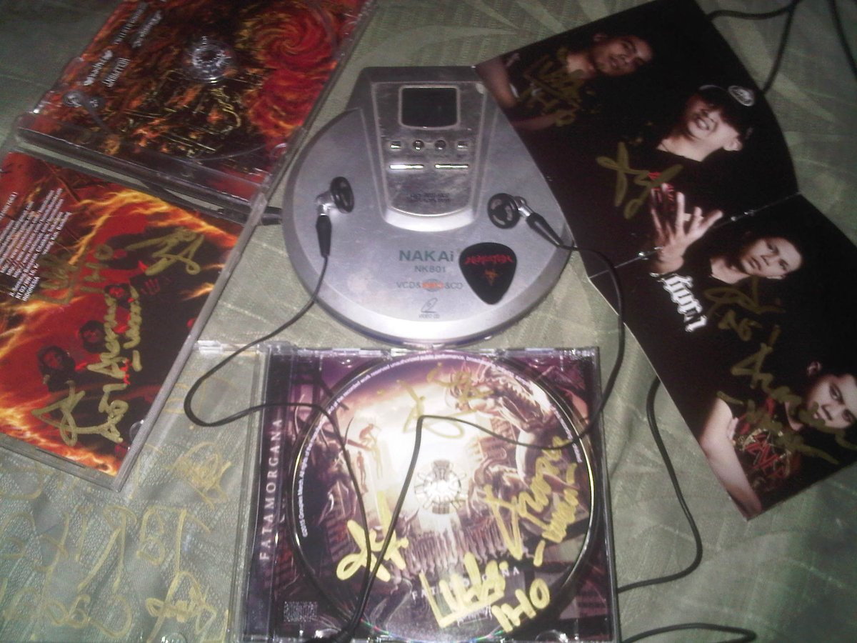 megathanks <a href="/humiliationINA/">HUMILIATION</a> <a href="/AdamArdhandy/">Adam</a> coret -coret, pick gitar dan foto next time i miss you