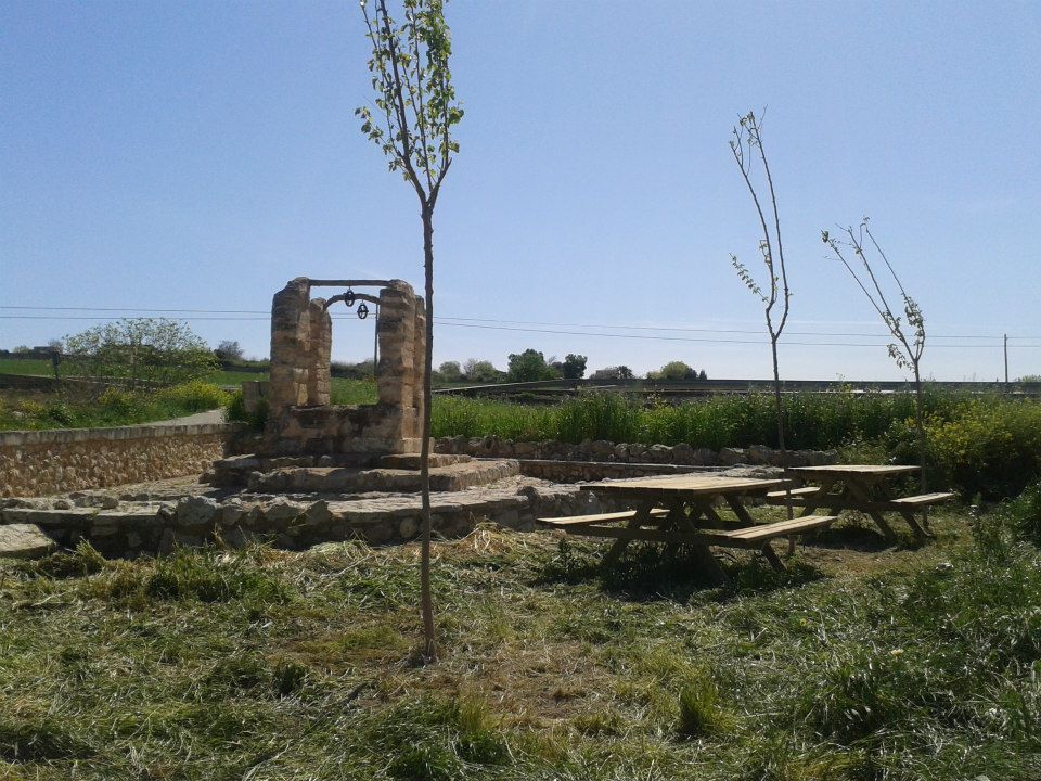 CoalicioSuma's tweet photo. Elaborarem 1a guia multiformat d visita dl munic. multilingüe, amb elements catalogats i arqueològics.#SUMAiEndavant http://t.co/YdxwDaXVLV