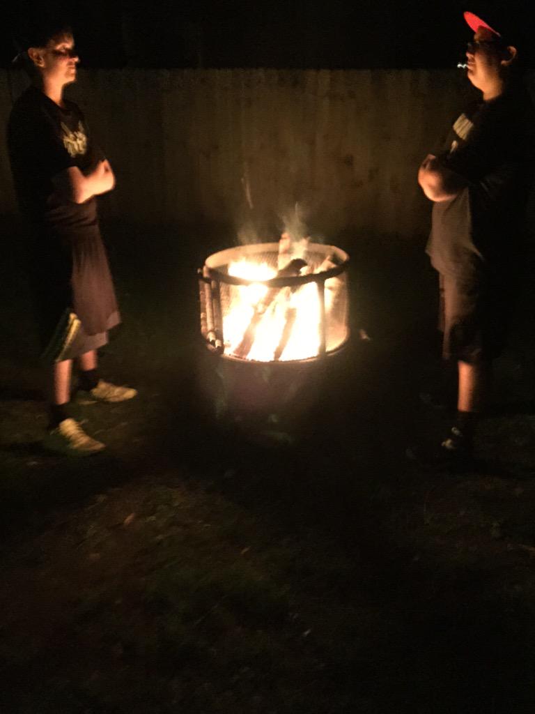 stro_nick's tweet photo. it's getting heated🔥🔥🔥🔥🔥 @alonzo_morales_ #StroBros http://t.co/VtPz0q7ZQf