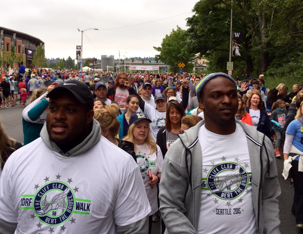 Seahawks's tweet photo. Look who's beating T1 #diabetes! Good luck to all runners/walkers today!

#cliffclub #BeatTheBridge http://t.co/Mc1qWxjc54